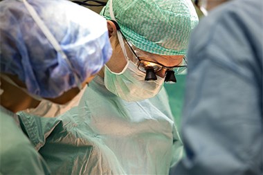 Während einer Operation, Foto: ©KlinikenKöln-BFF